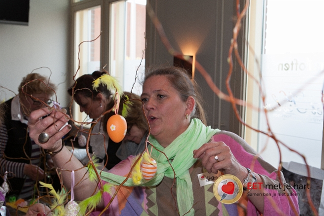 20150322 frans versteden fotografie - tilburginbeeld FRVE0782.jpg - eet met je hart lunch en creatieve workshop paastakken maken